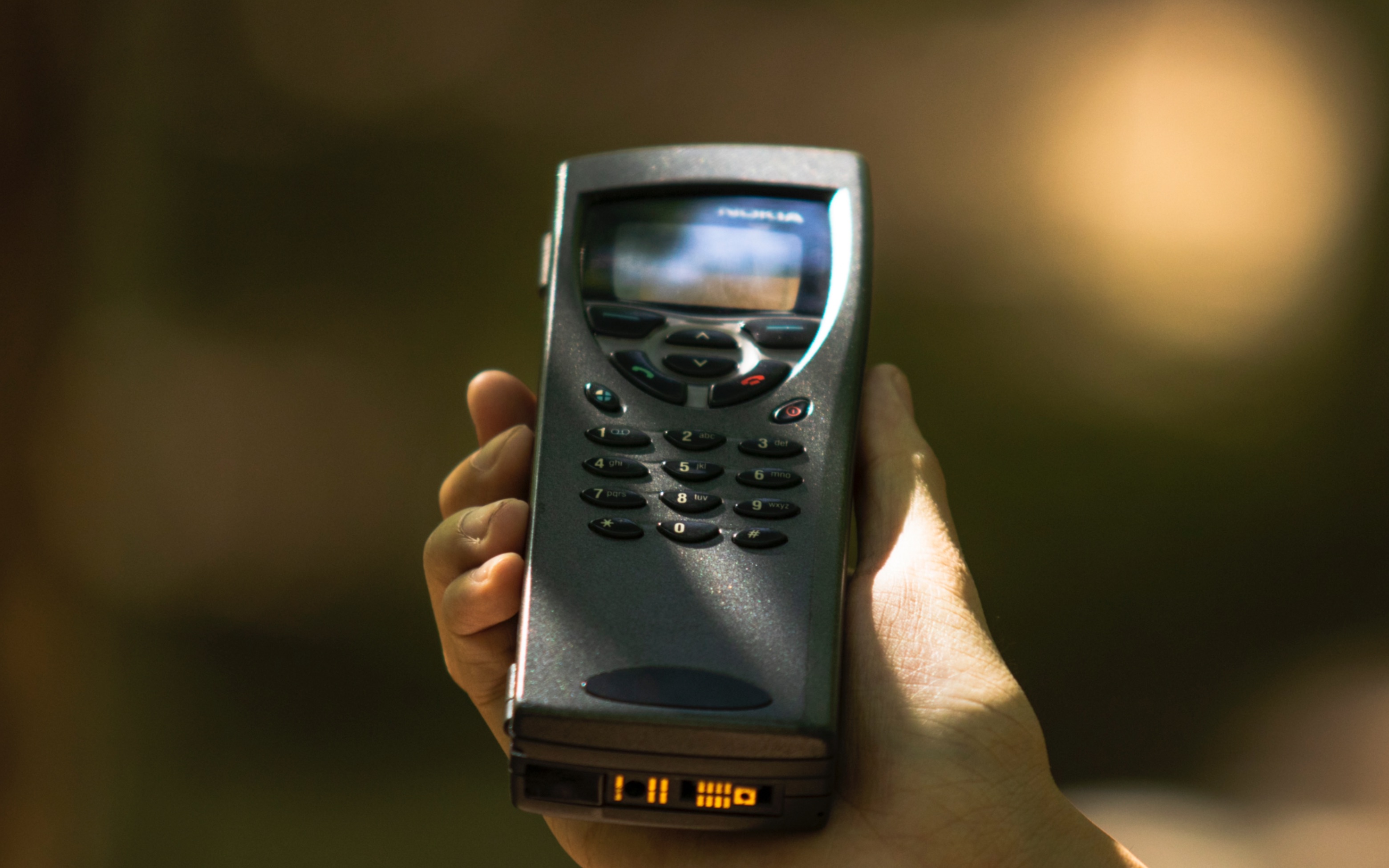 24年前的智能手机是什么样的?诺基亚9110,世纪末的强者