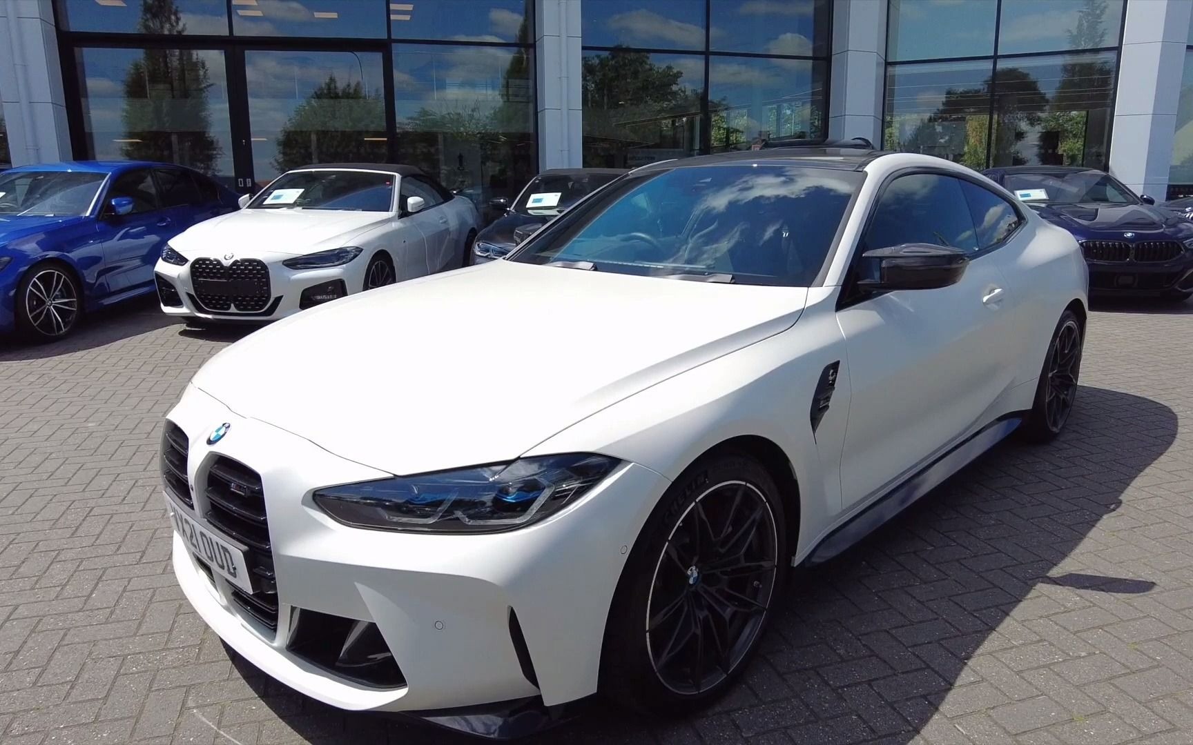 2021 bmw m4 competition - frozen brilliant white 磨砂白_哔哩哔哩