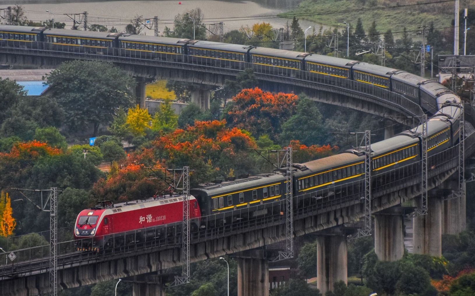 2018高考假京广铁路t253天津广州长衡区间运转视频