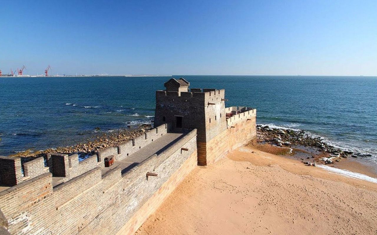 世界七大奇迹之首:十万公里的长城,其尽头在大海上!