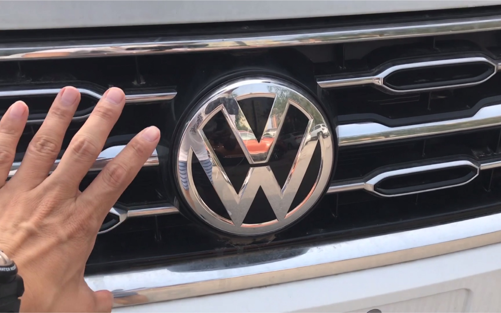 一汽大众小探岳来了有人觉得这个中网显年轻我觉得不好看看着不大气你