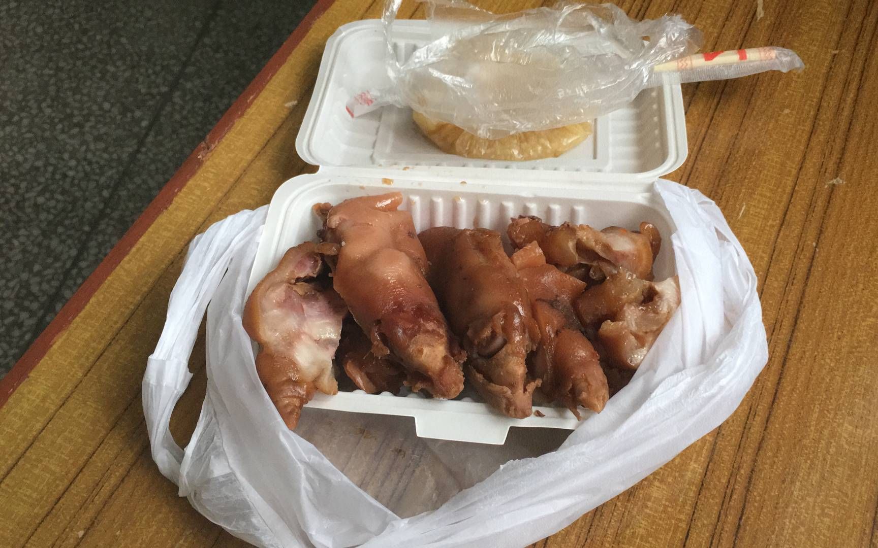 要吃猪蹄前的我