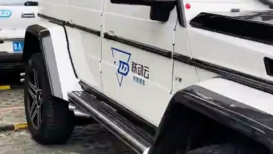 联动云大学生的第一台移动厕所