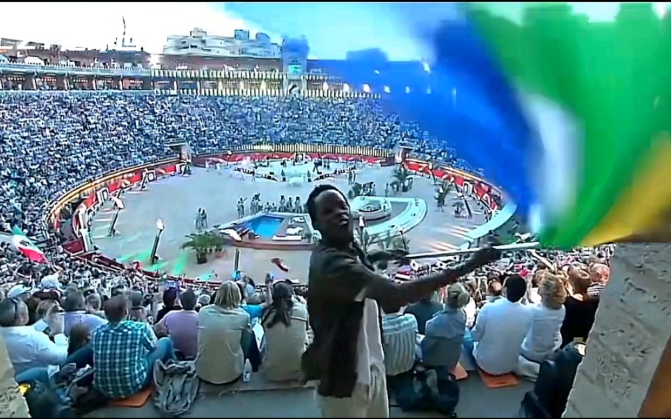 2010年世界杯《Waving Flag》中西英字幕(旗开得胜西班牙斗牛场现场版)哔哩哔哩bilibili