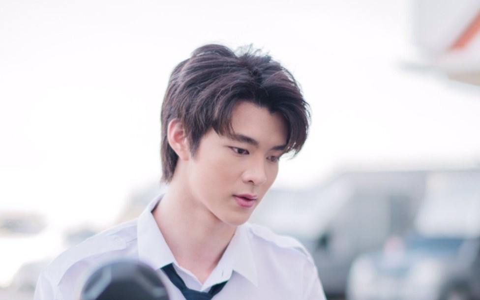 meennicha - 我愿称茶茶白衬衫战神,垂直入分分钟.