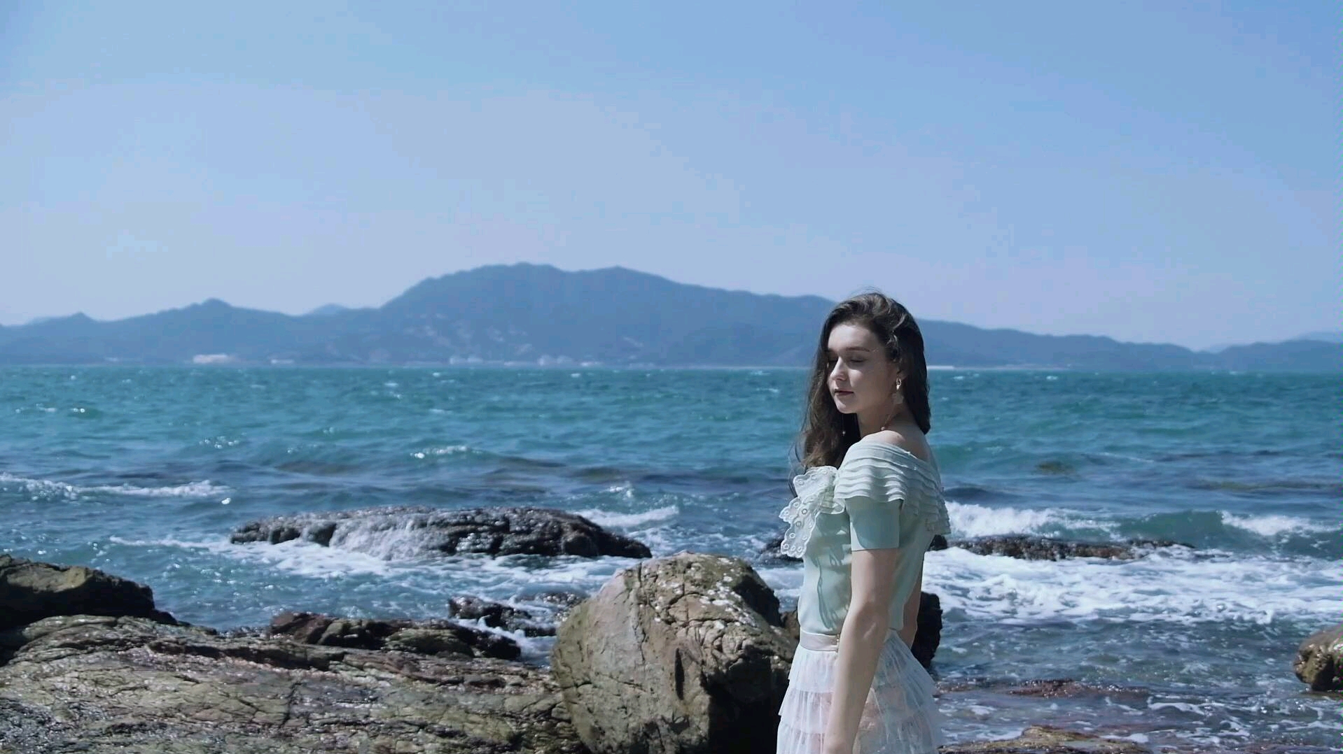 大疆如影s拍摄小姐姐,铁匠作品