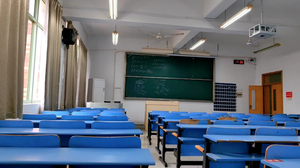 毕业前的教室