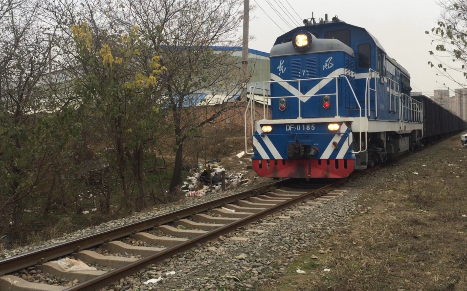 【西户铁路】0185牵引46023次列车通过9km道口_哔哩哔哩 (゜-゜)つロ