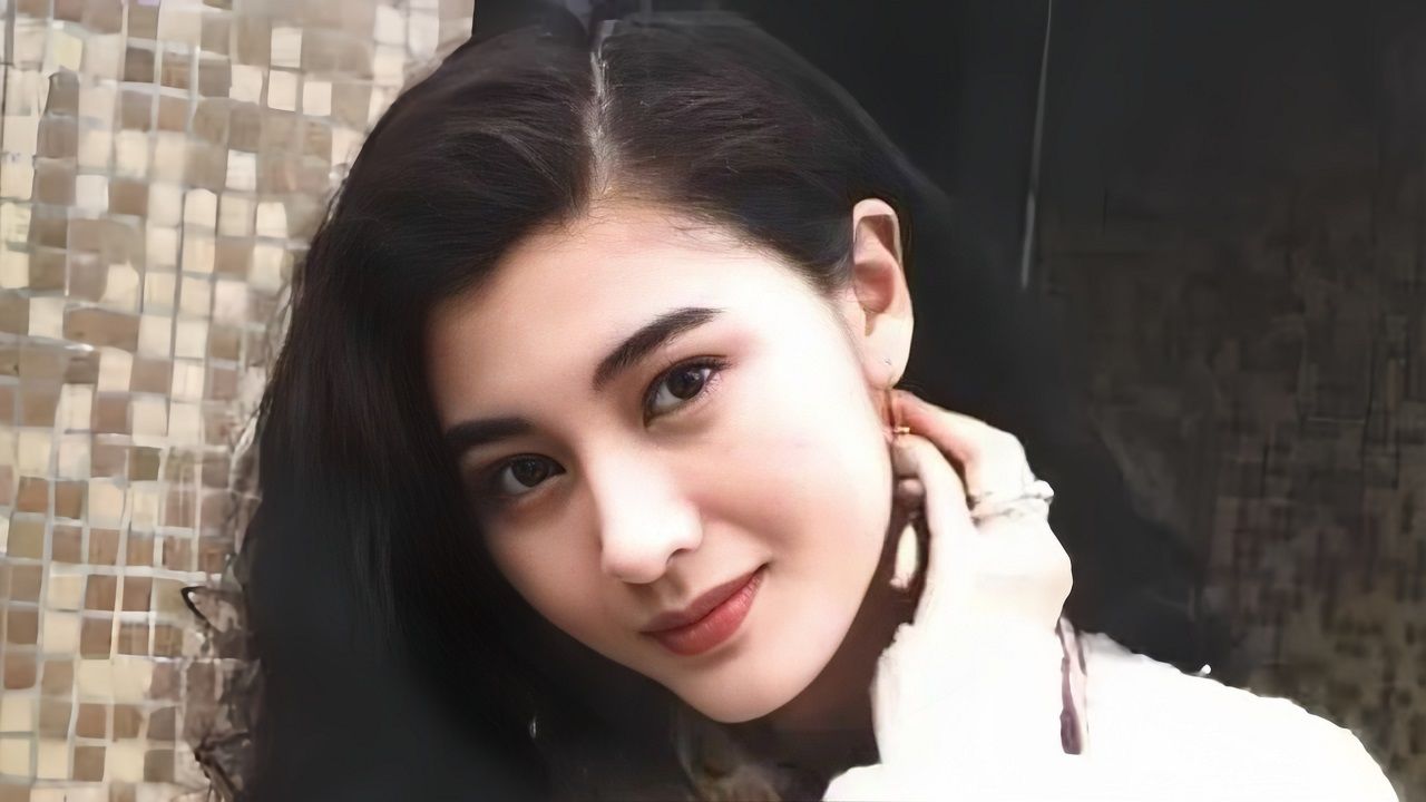 李嘉欣和儿子共浴,多张亲吻照疯传,没有边界感的父母有多可怕?