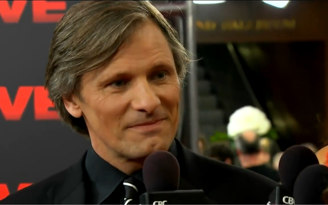 【中英】viggo mortensen on the genies red carpet |cbc