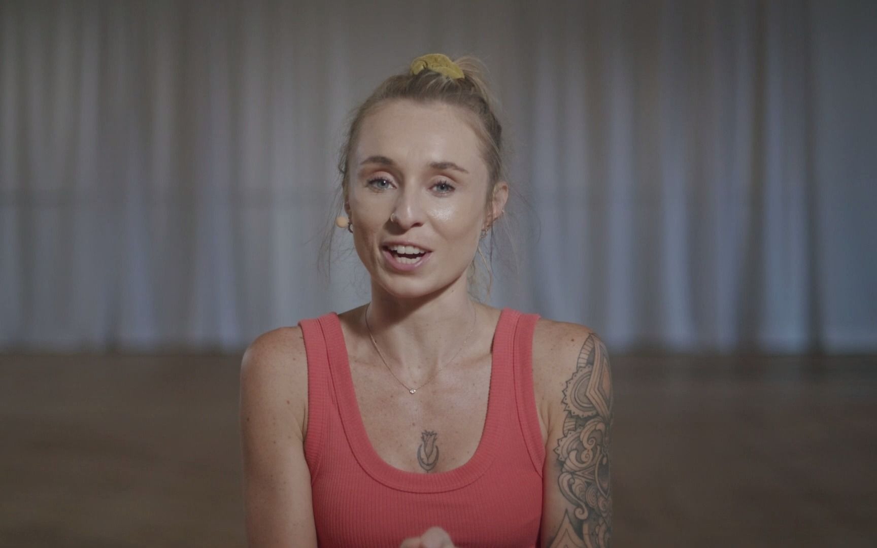 60 minute yoga sculpt with kaylie daniels vinyasa barre pilates