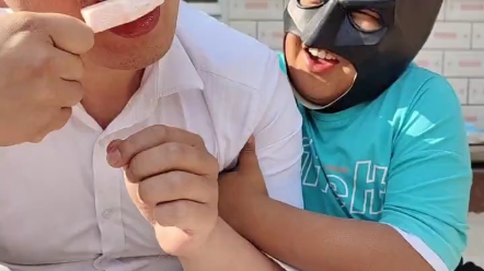 唐老鸭与幼年虎哥版百特曼共进晚餐_哔哩哔哩_bilibili