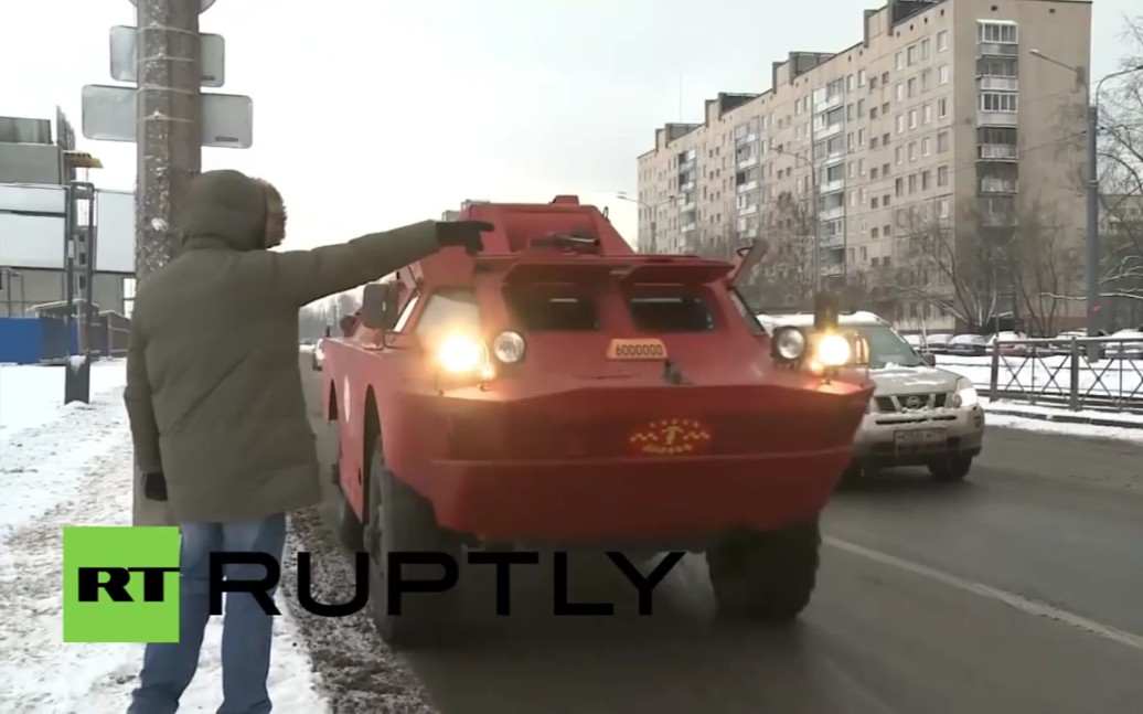 brdm2装甲车退役被用作出租车