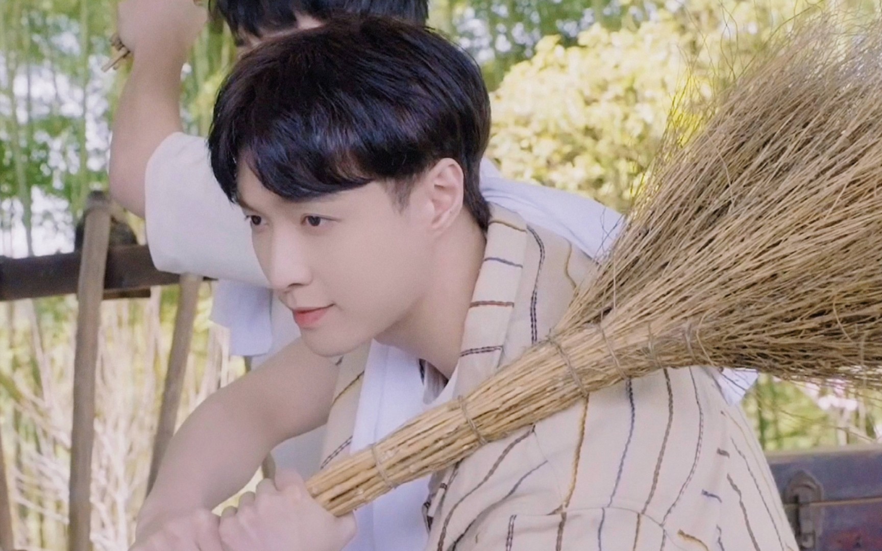 张艺兴 | 热爱105℃的你