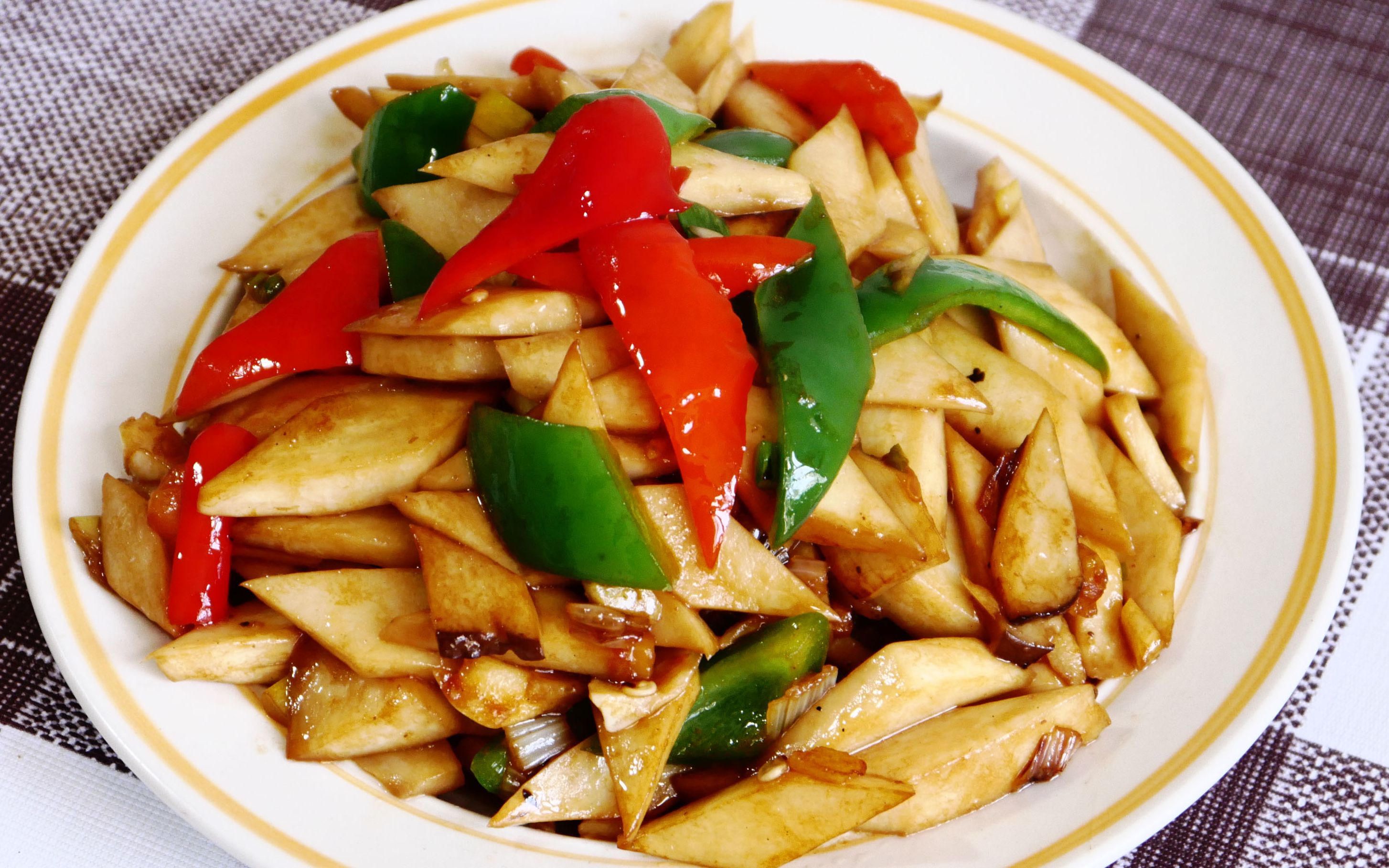 杏鲍菇炒青红椒_哔哩哔哩 (゜-゜)つロ 干杯~-bilibili