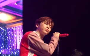 Download Video: 230128 KANGDANIEL Paris  Selfish 姜丹尼尔饭拍