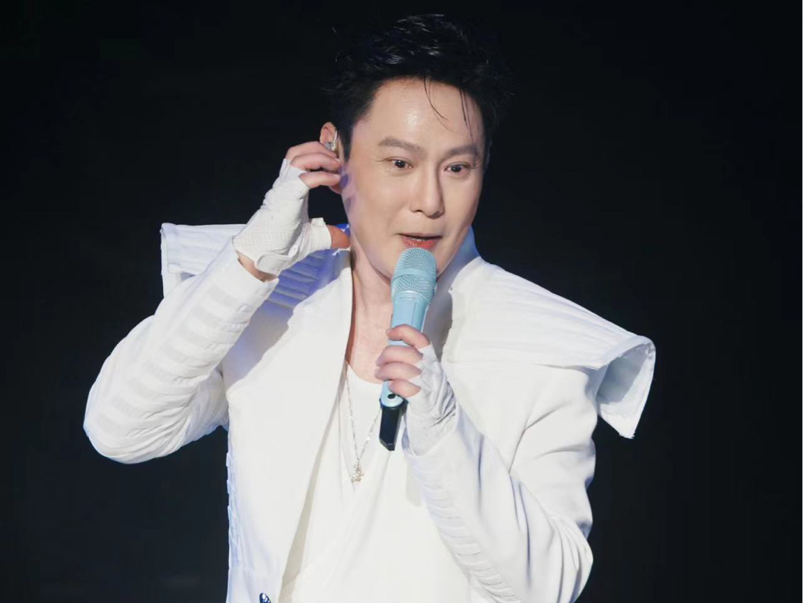 8.31 洛阳 张信哲未来式演唱会《找钥匙》