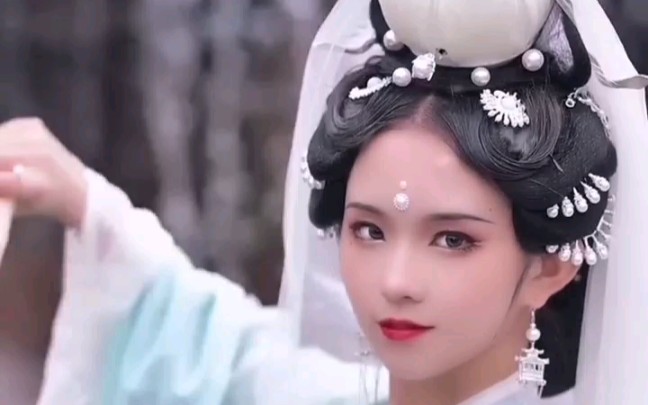 汉服小姐姐全麦小核桃四月晨晨精选第十一期