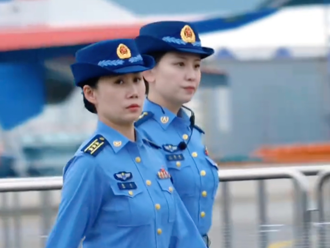 女空军服装图片