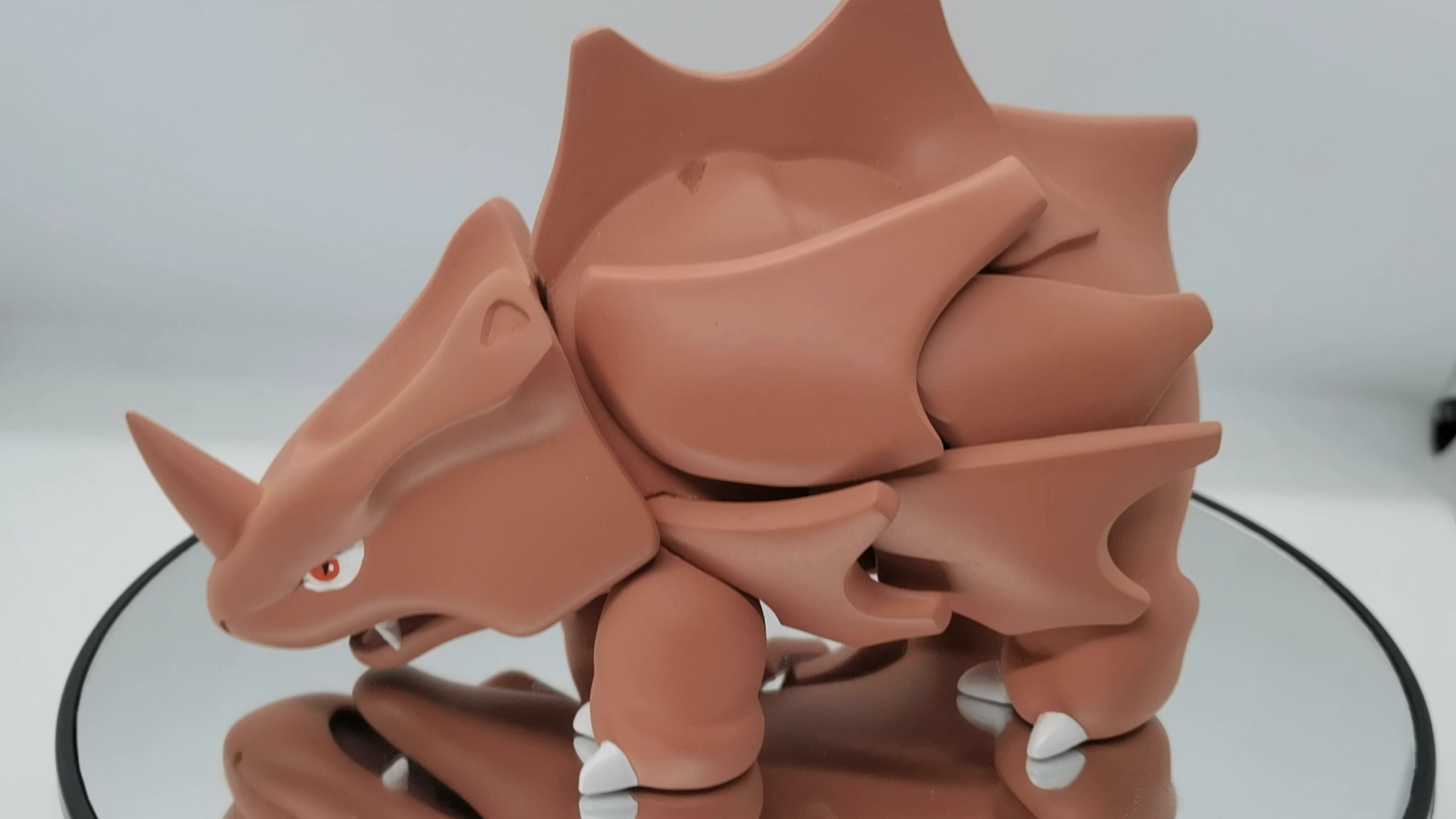 【开箱分享】闪光色 宝可梦 独角犀牛 1比10比例.