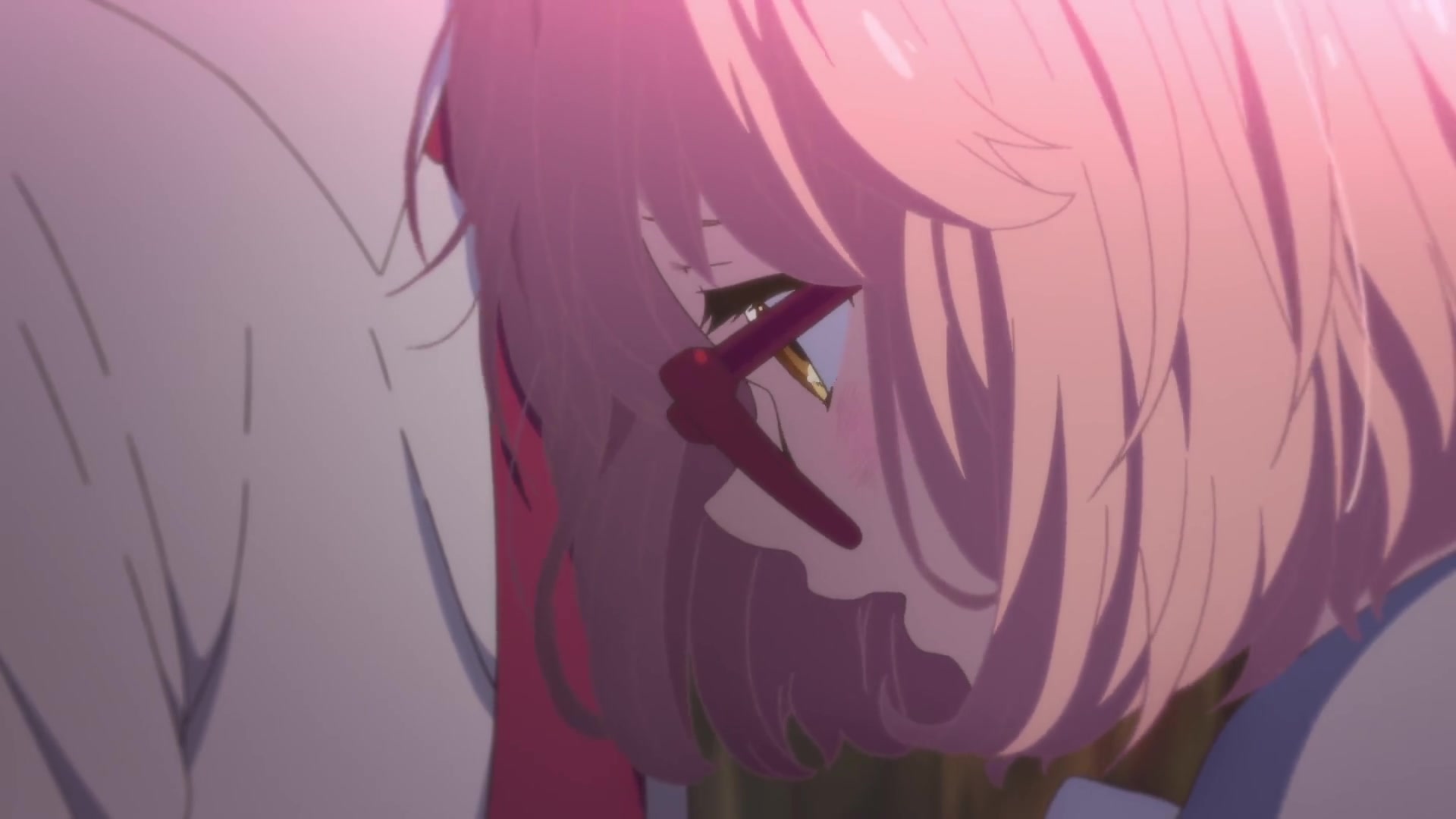 有 用或其他应用扫描二维码 硬币- 点赞 背景音乐:足音 国语对白:万万