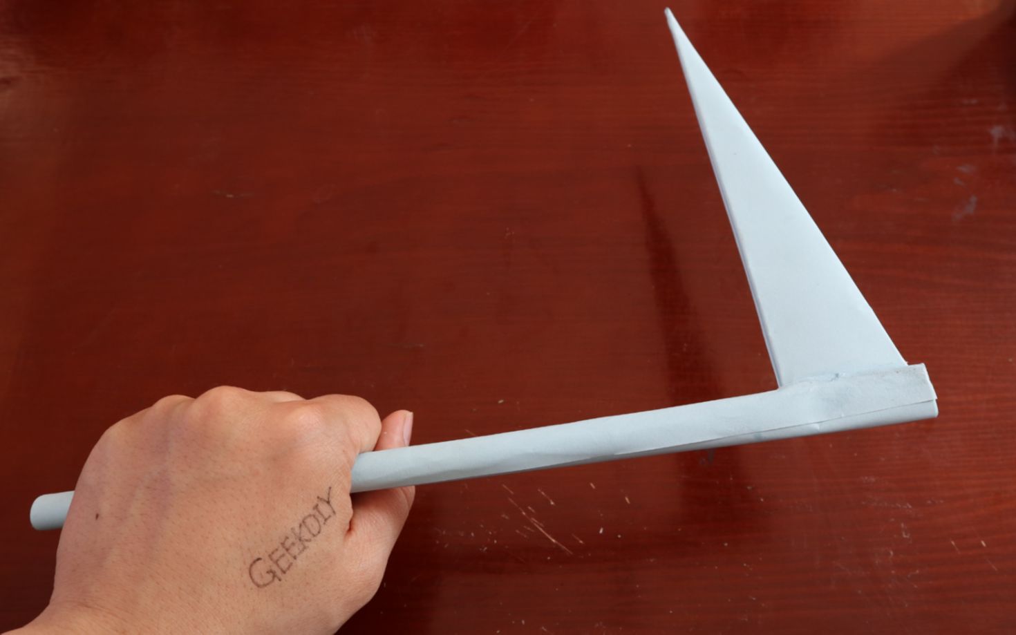 简易镰刀的简易做法,看一遍就可以学会,手工折纸视频教程
