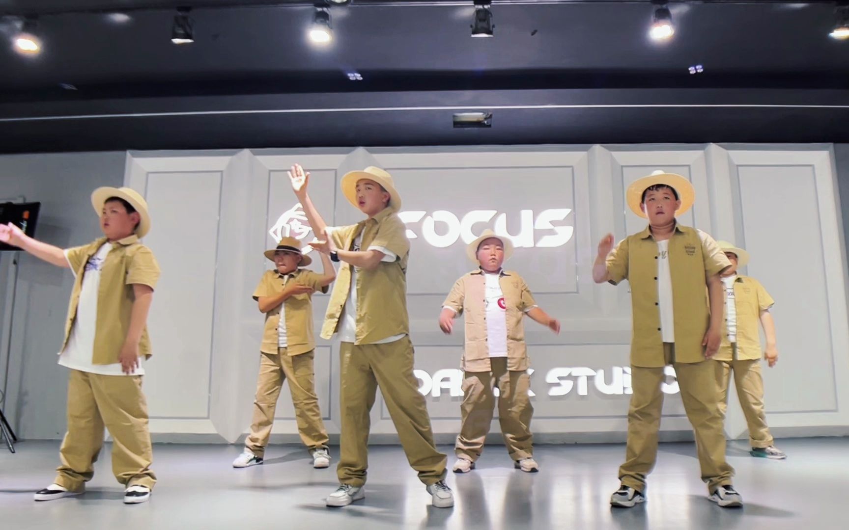 兰州街舞 focus街舞工作室2023年春季日常班 邢老师 少儿popping课程