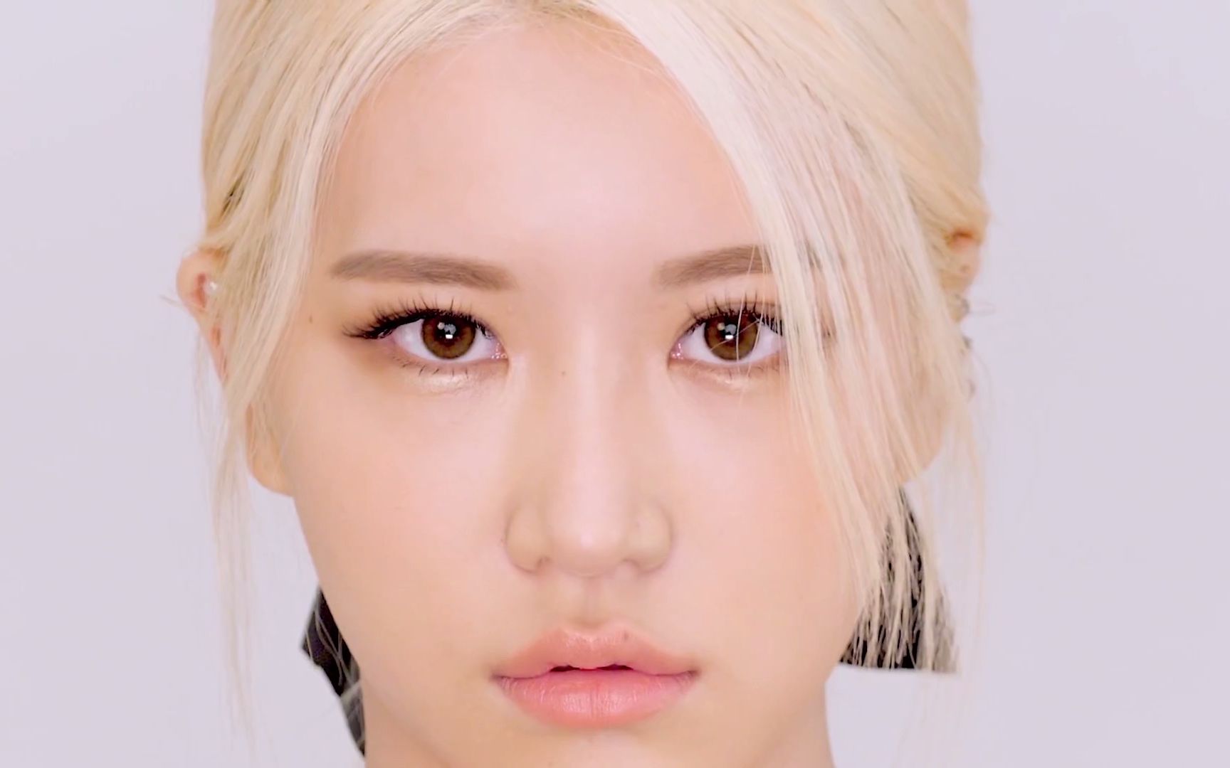 maeng中字blackpink御用化妆师打造rose的ysl巴黎时装秀妆容