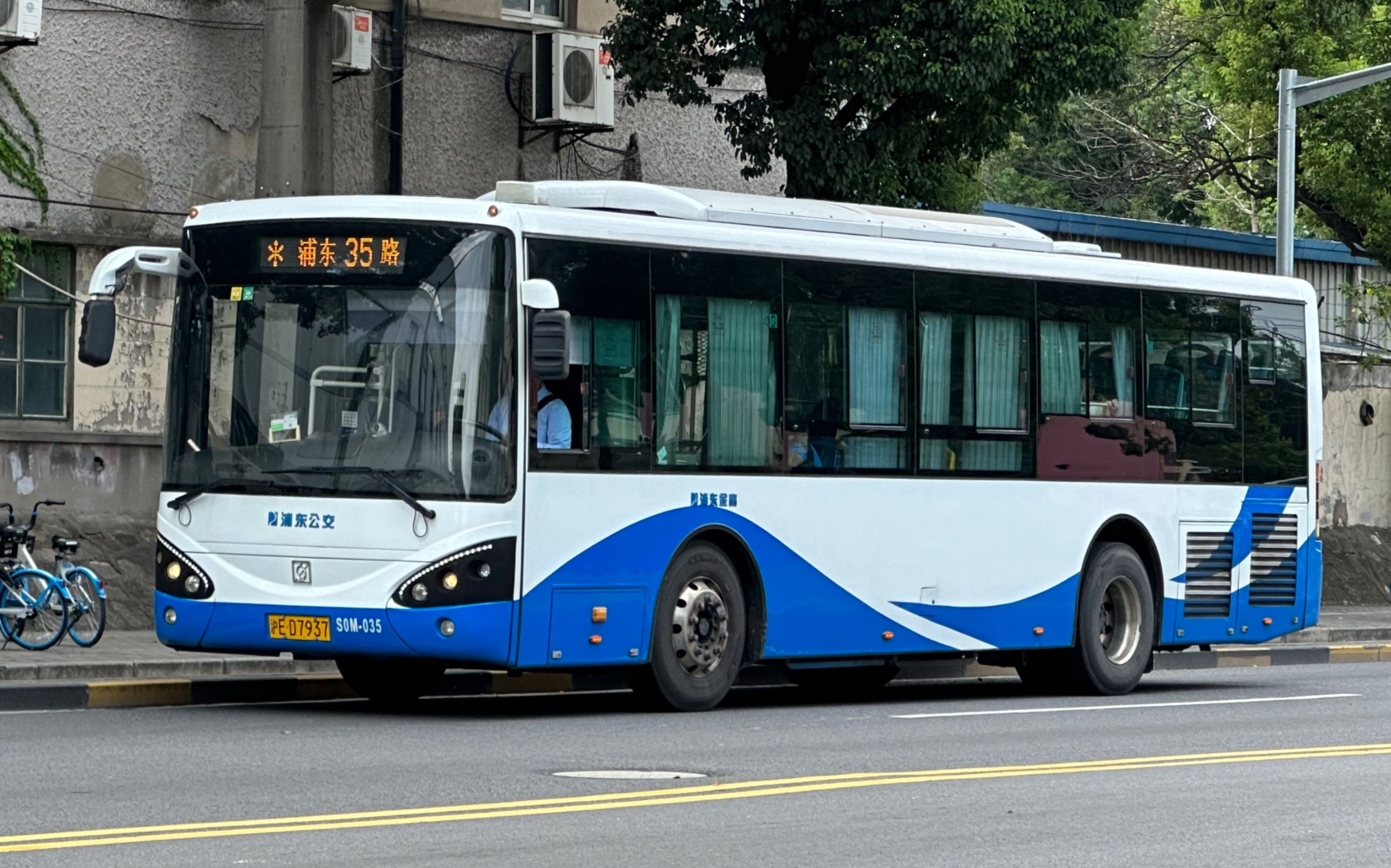 全程只用二和三挡的奇葩开法 浦东金高 浦东35路 s0m(swb6107chg5)