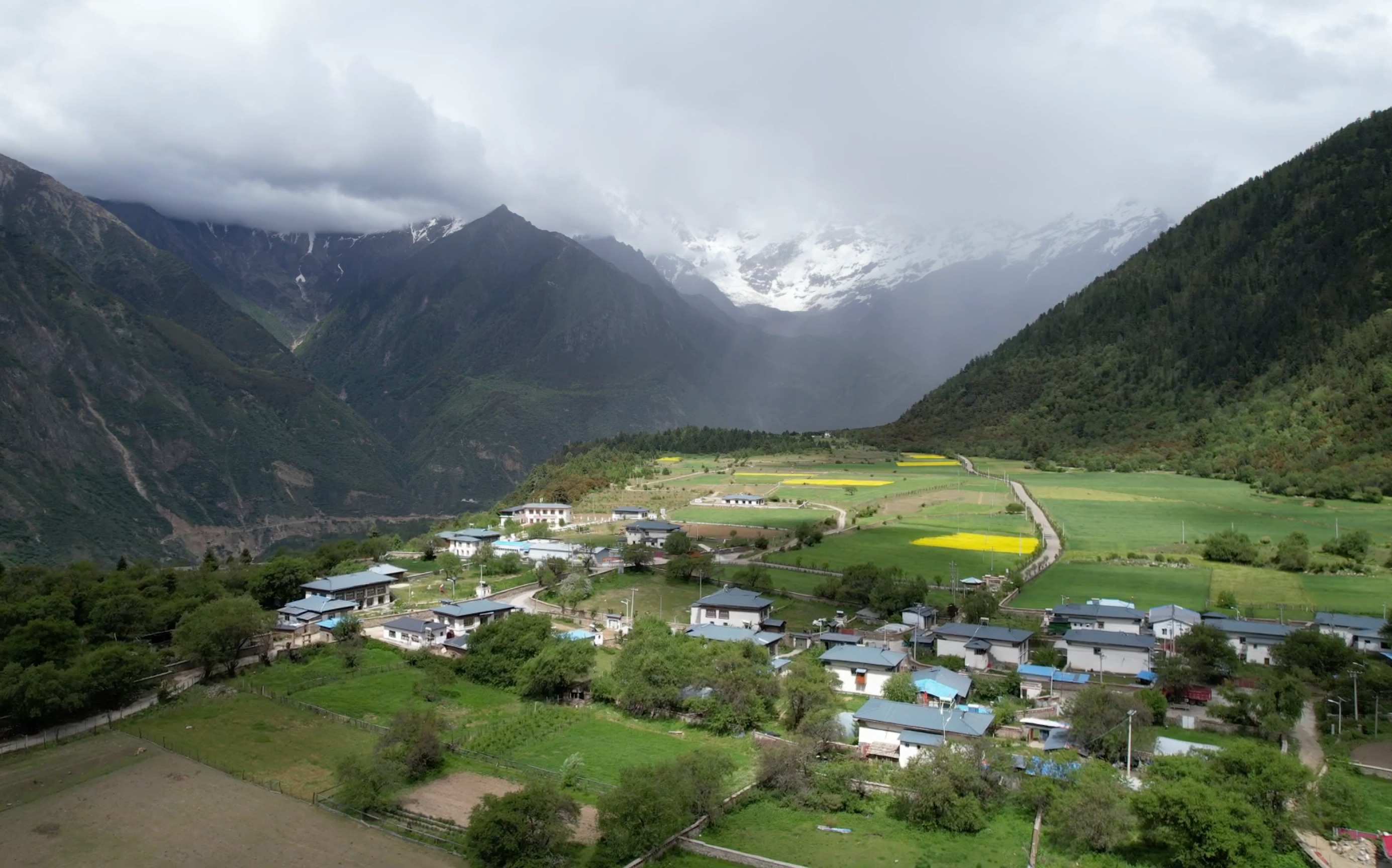 林芝-达林村-南迦巴瓦山居-雅鲁藏布大峡谷,沉浸式飞翔