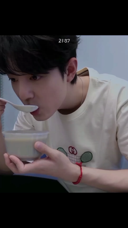 所以豆汁到底是什么味的[喜极而泣]#肖战