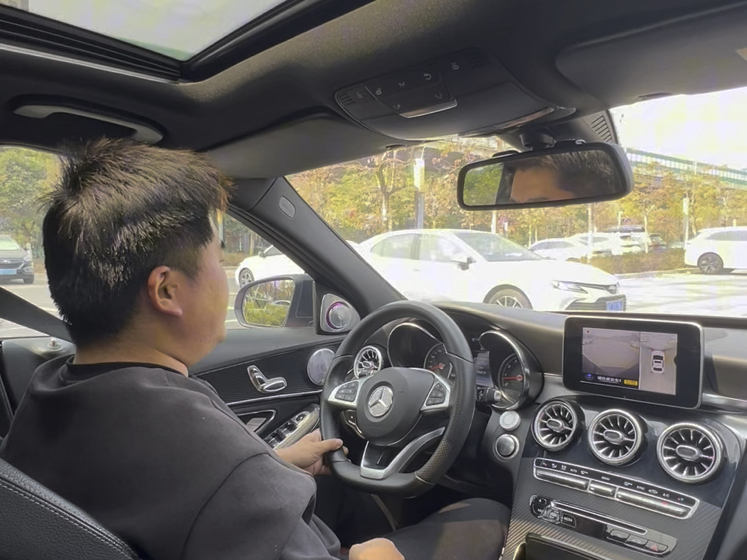 17年奔驰c200,9个多