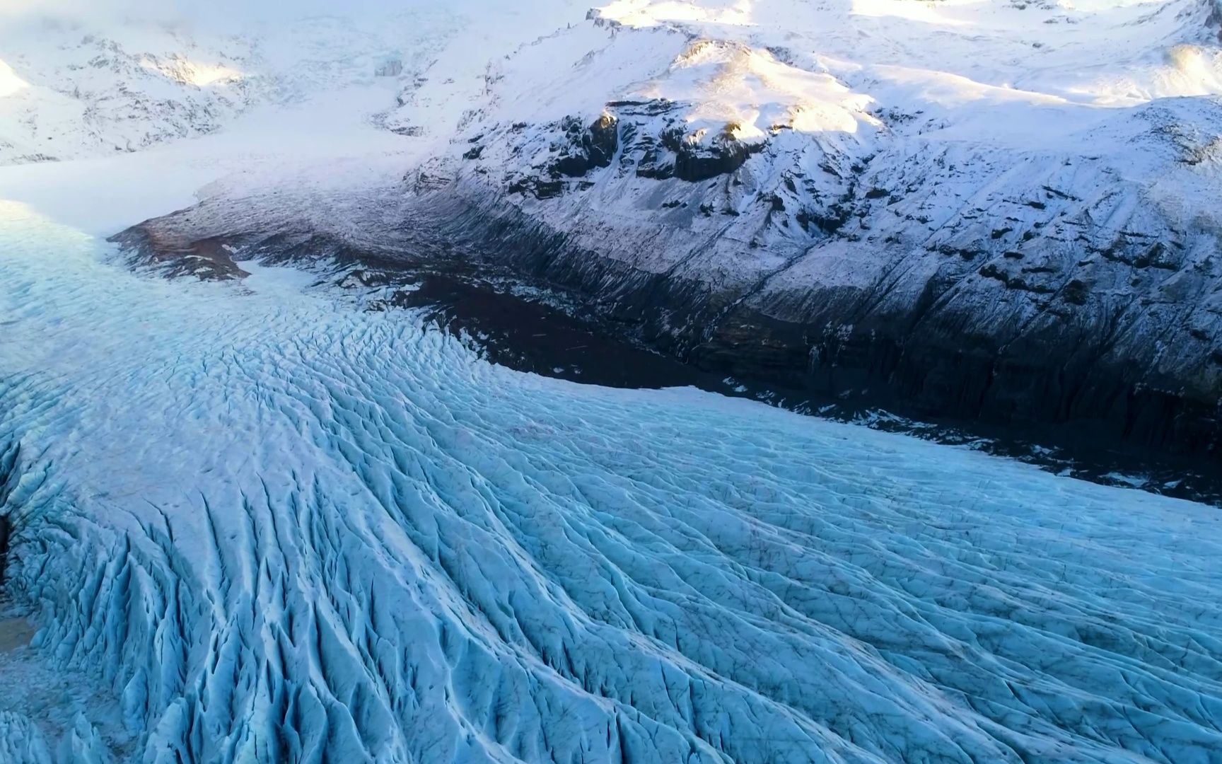 【4k】冰岛绝妙景色|轻松的钢琴音乐和美丽的自然风光|冰岛