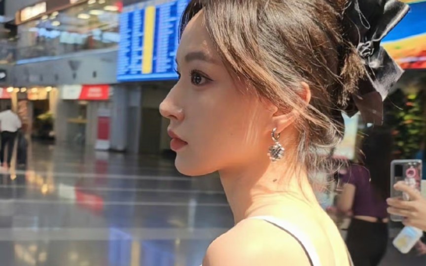 到底是谁在说这姐露额头不好看 这姐淡妆不好看的啊!"【程潇】