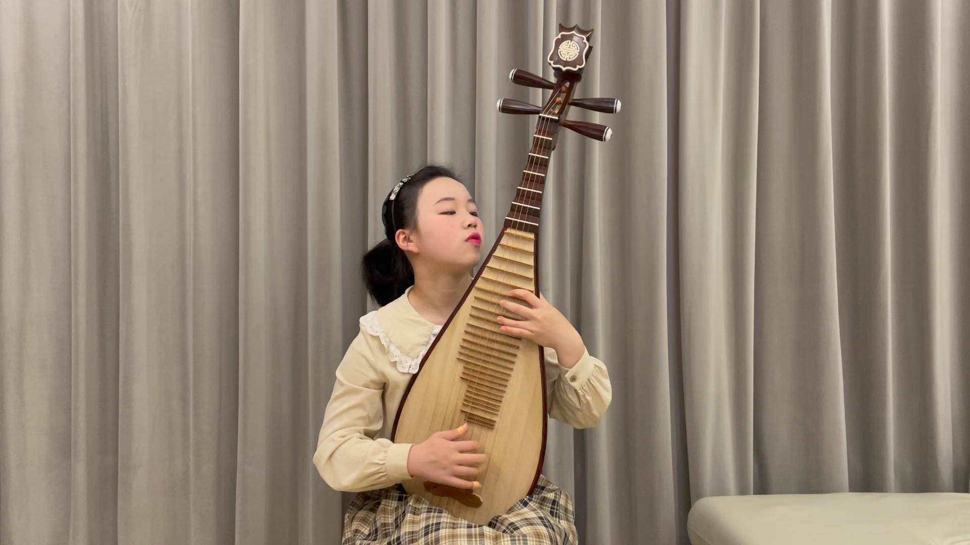 新翻羽调绿腰小学生弹琵琶