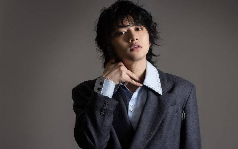 这是谁家的饭岛宽骑,卷毛真的帅到我了