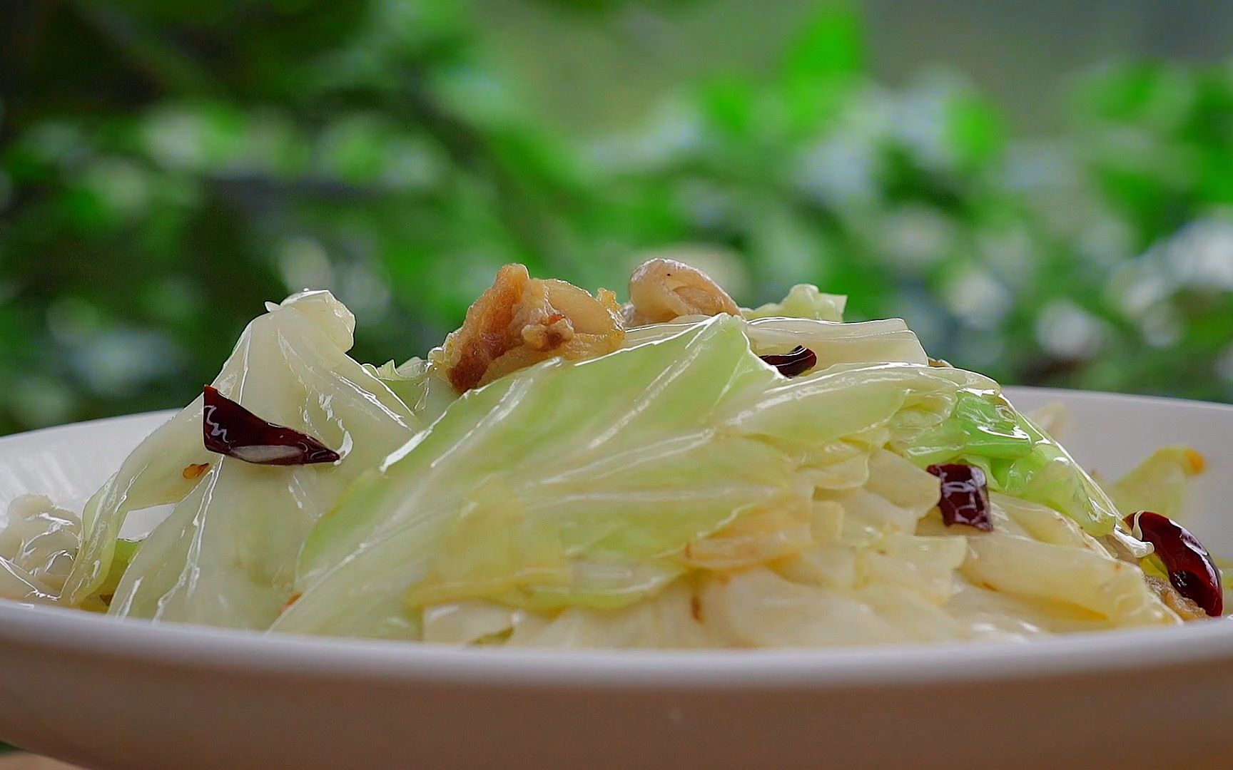 心中有爱,饭菜好吃——油渣莲白