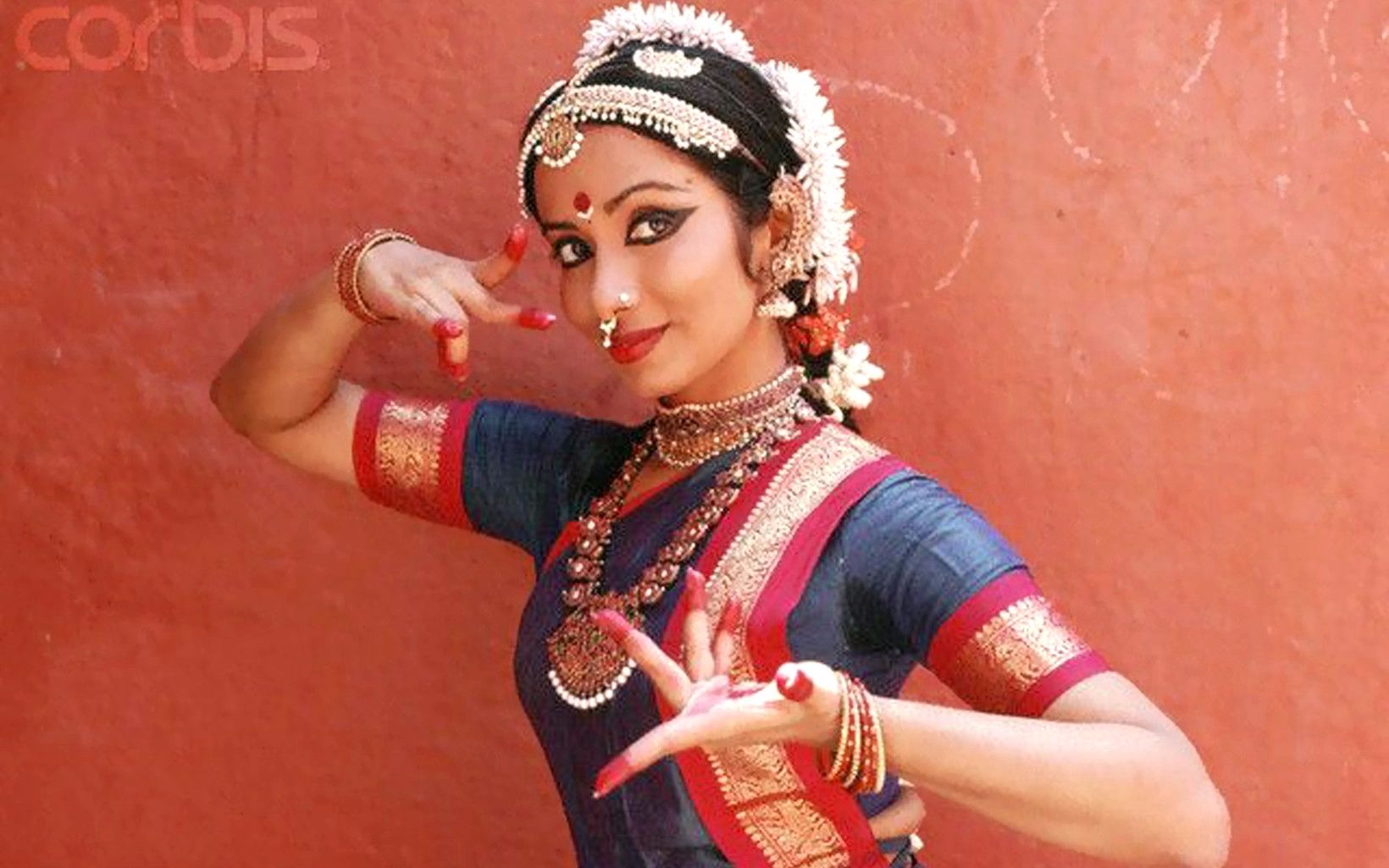 一代宗师印度古典舞大师alarmelvalli的婆罗多舞bharatanatyam