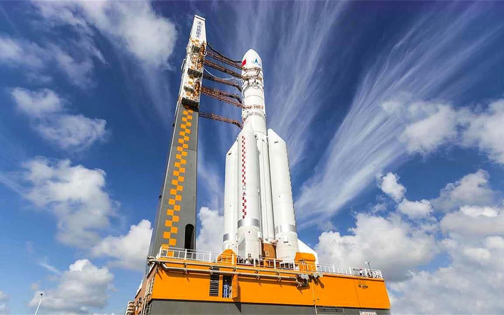 中国火箭发动机水平图片