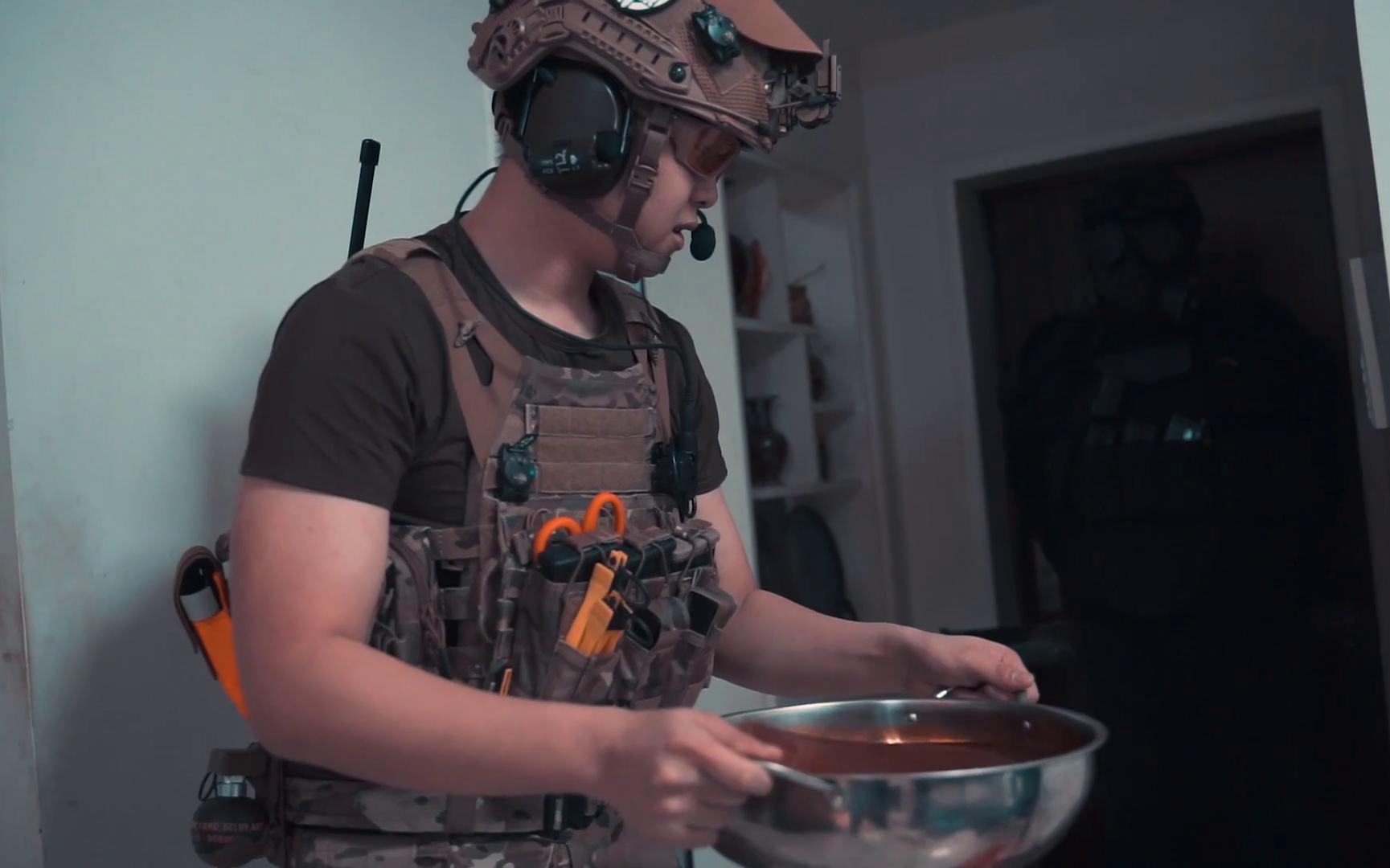 催逝员,但是鸡汤是番茄味的,而且全员尼龙佬