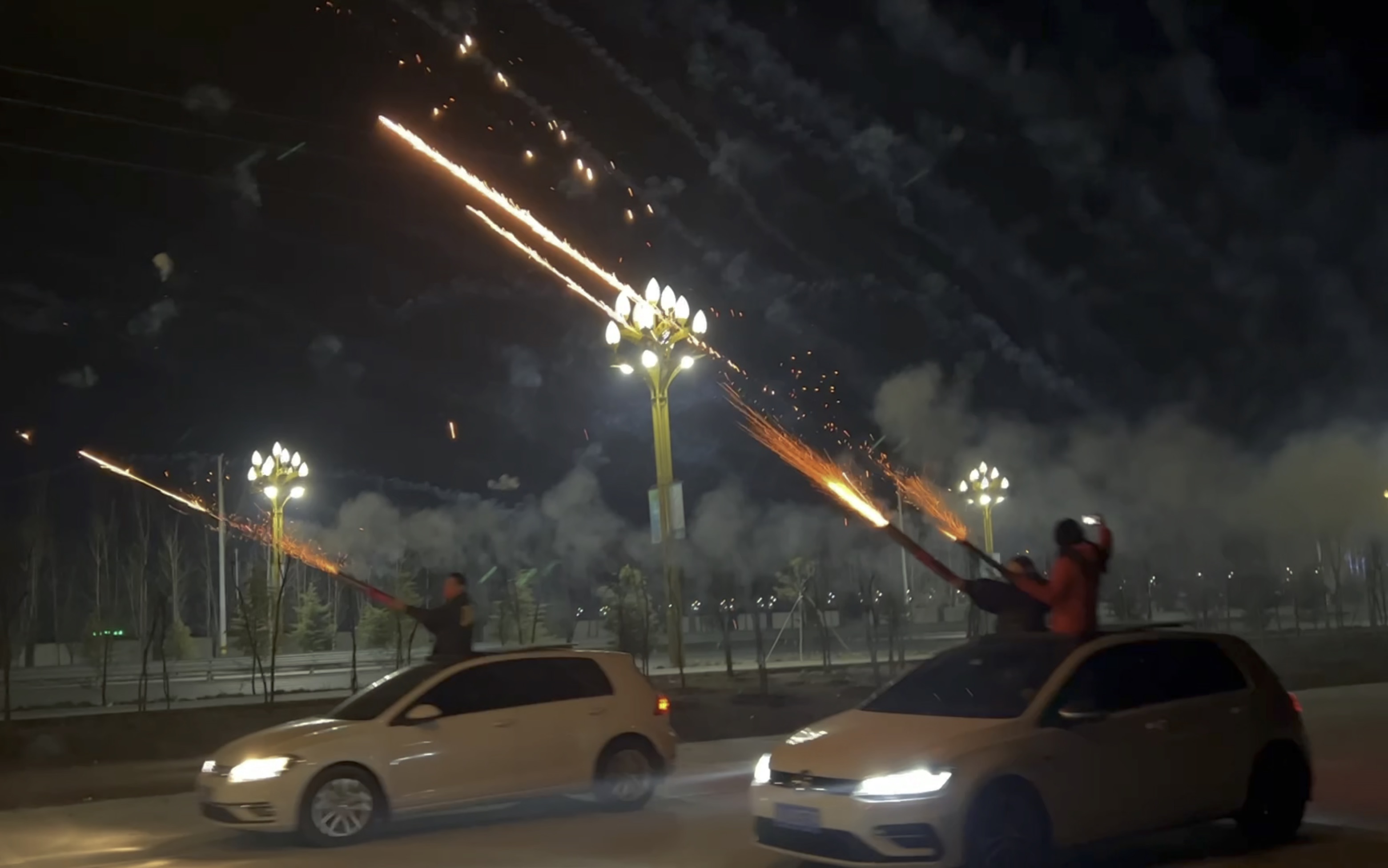 加特林烟花!太快乐了!