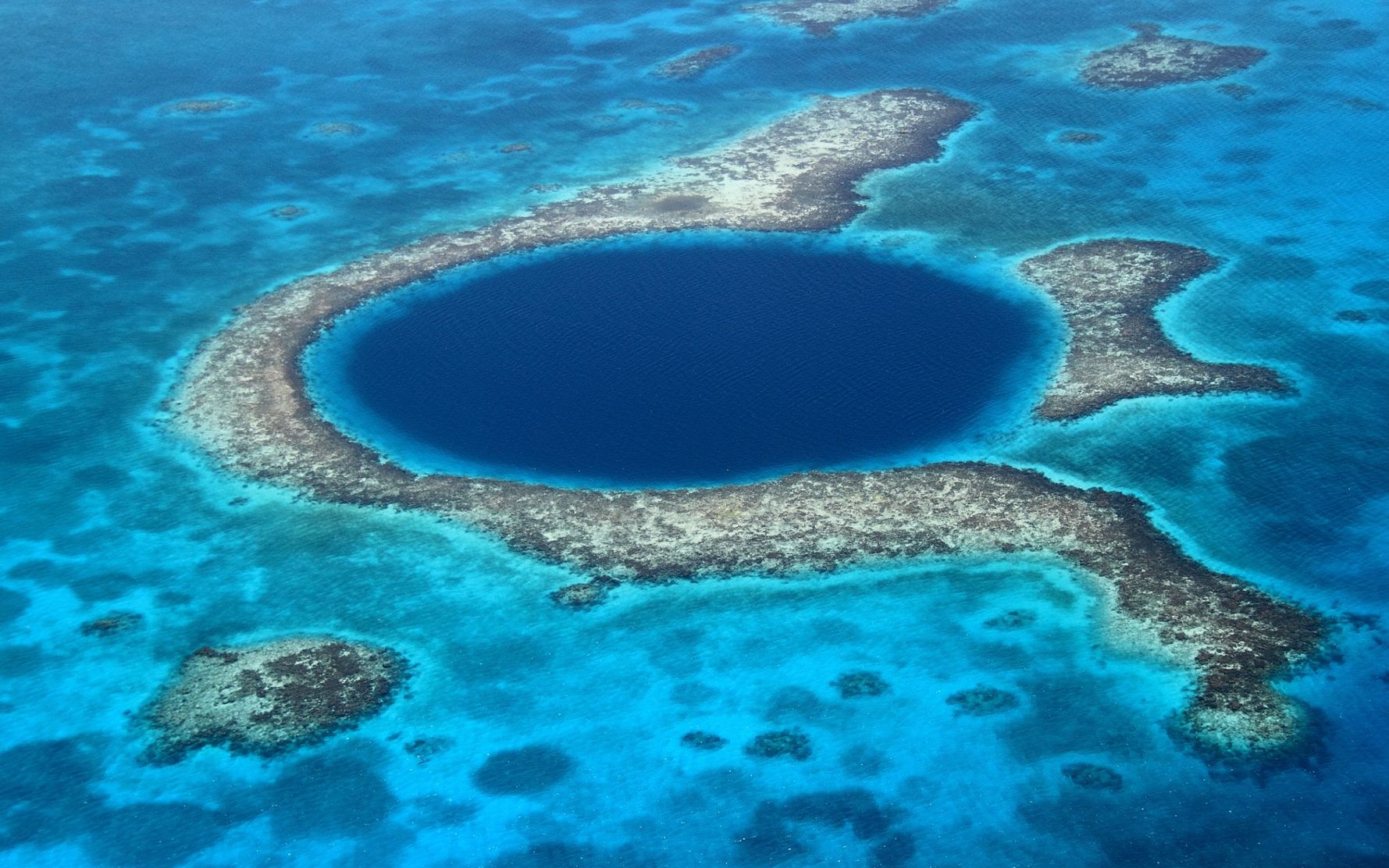 马里亚纳海沟深处,持续23天传来奇怪声响,日本人感觉很害怕