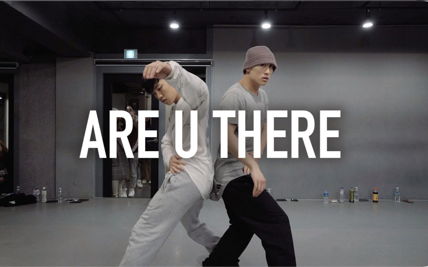 [图]【1M】Jinwoo Yoon x Eunho Kim编舞 Are U There