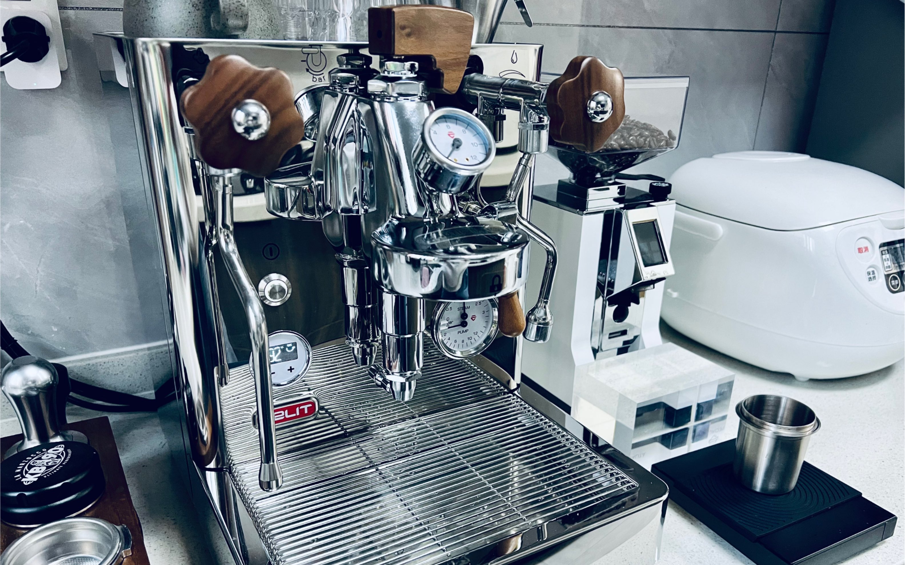 lelit新咖啡机,相比辣妈迷你,我也很喜欢,不错_哔哩哔哩_bilibili