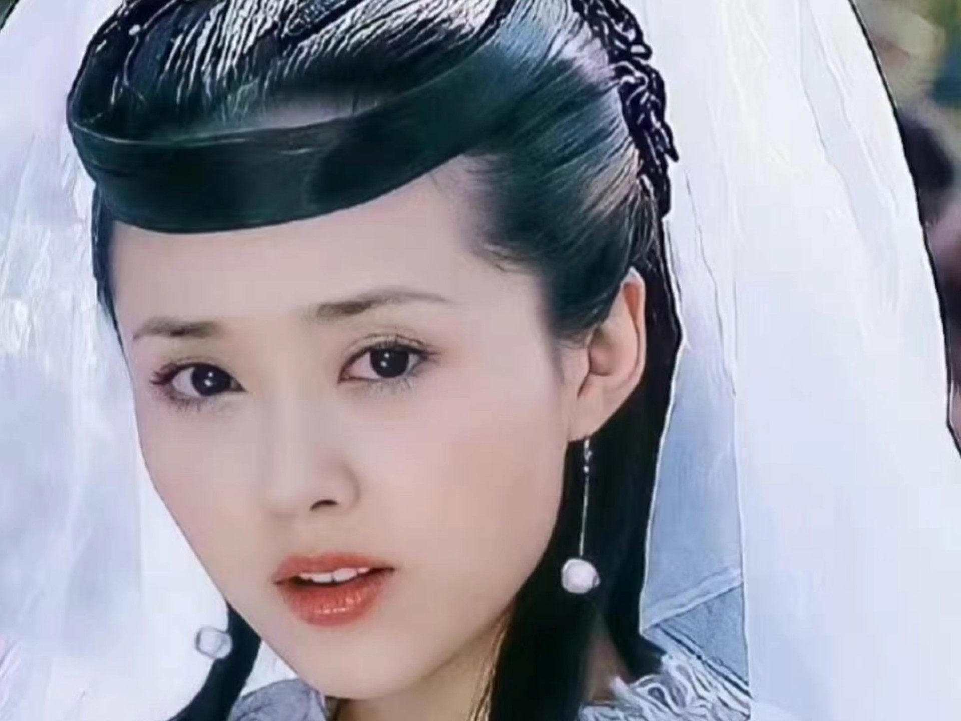 颜丹晨美照时刻(图片资料来自网络)