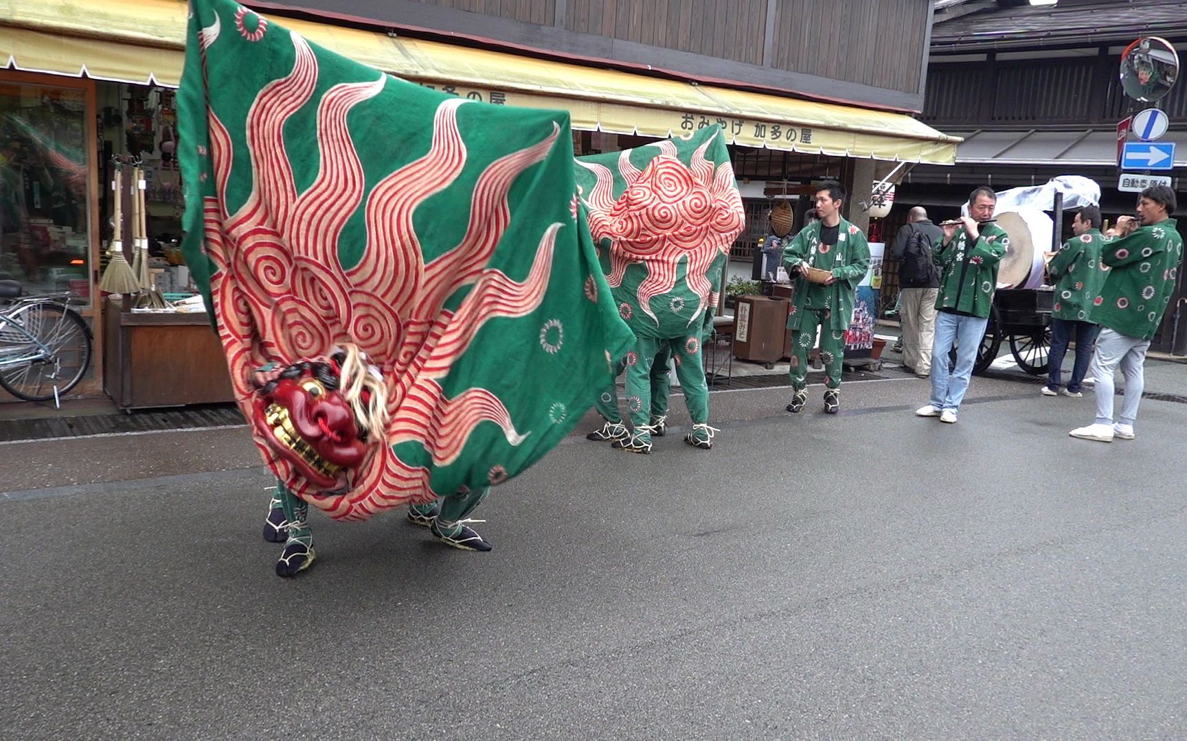 看到日本版舞狮 令和元年元日 岐阜县高山市