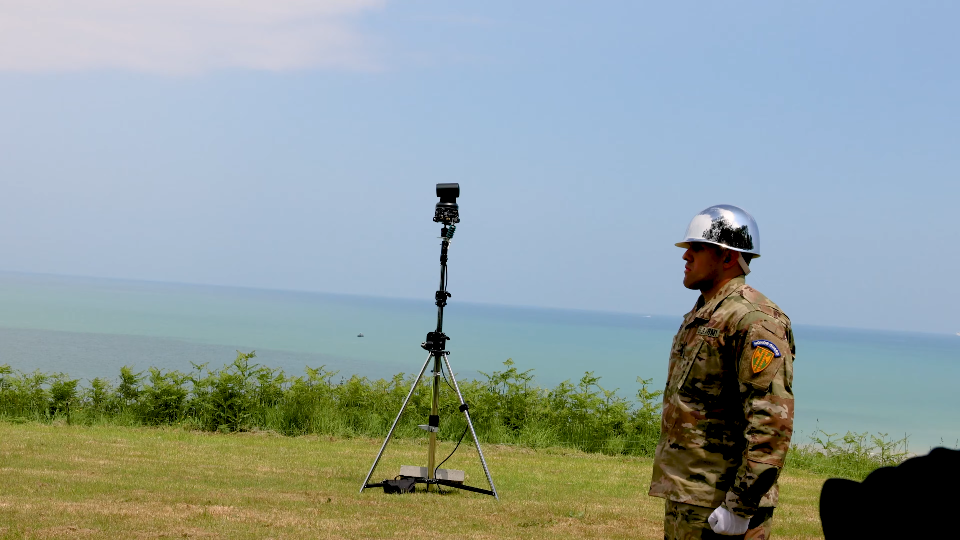 诺曼底登陆80周年在奥马哈海滩鸣炮致敬-法国