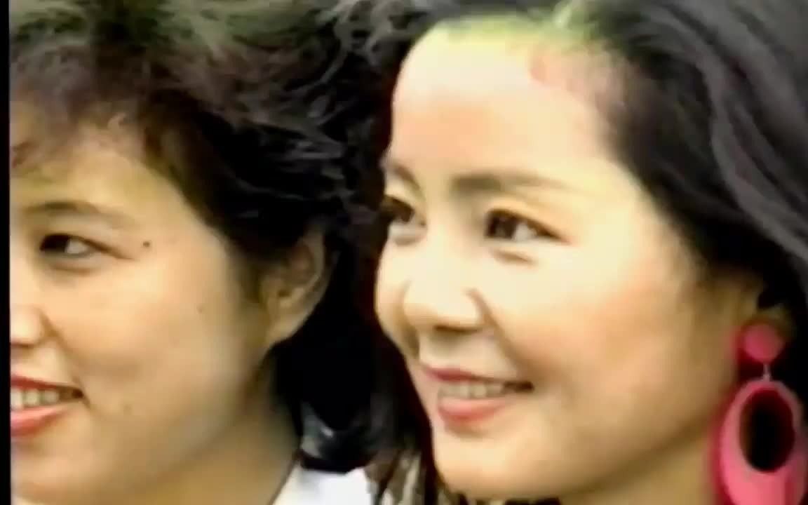 [图]35年前 邓丽君上太平山 [The Peak hk]拍MV 与跟与粉丝俱乐部摄影.