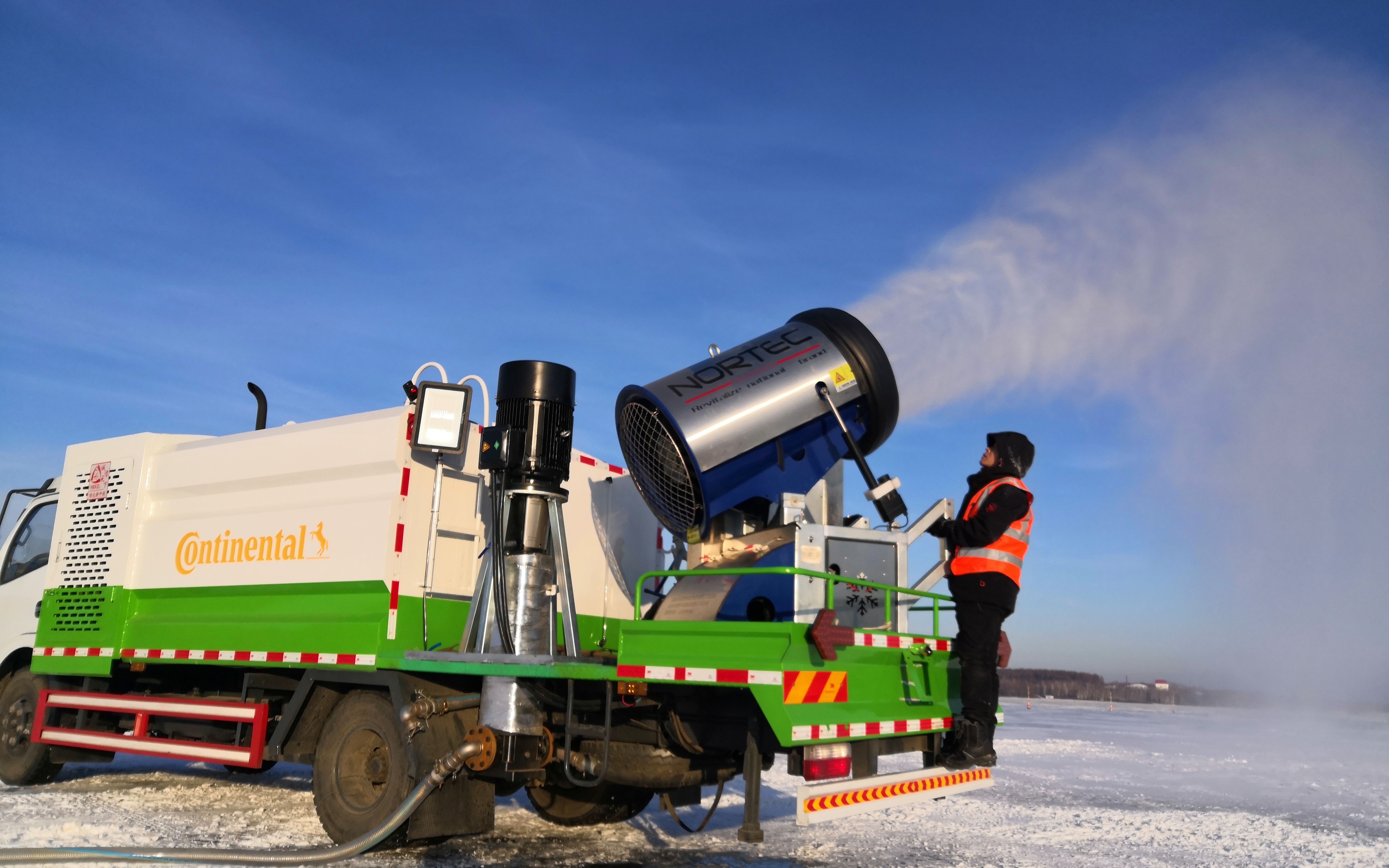 车载造雪机大型滑雪场人工造雪车_哔哩哔哩_bilibili
