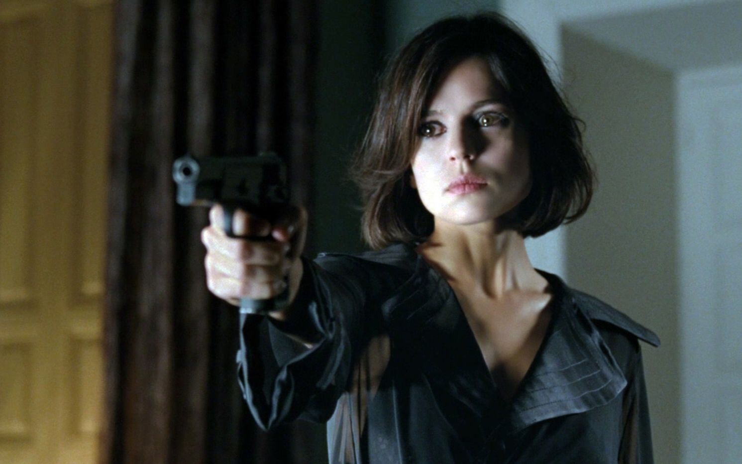 《吾栖之肤》整形医生的女儿被人欺负,当老爹的是这样报复的